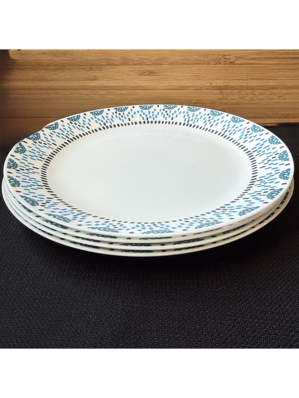 Corelle Plates Everyday Expressions Azure Medallion 10.5" Dinner 4 Piece Blue
